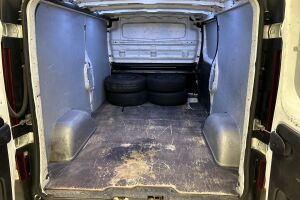 Nissan Primastar esikatselu 11