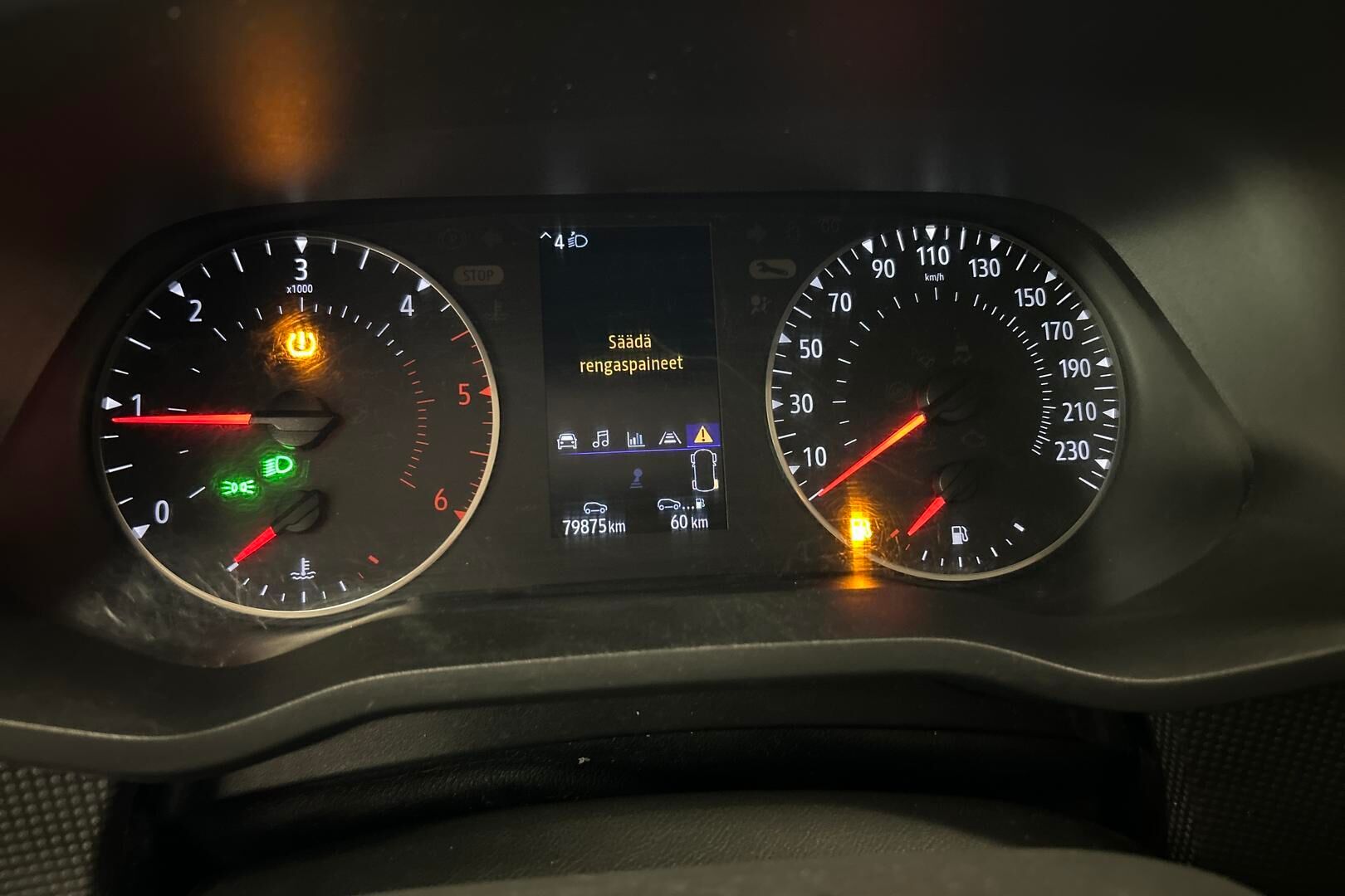 Nissan Primastar iso kuva 13