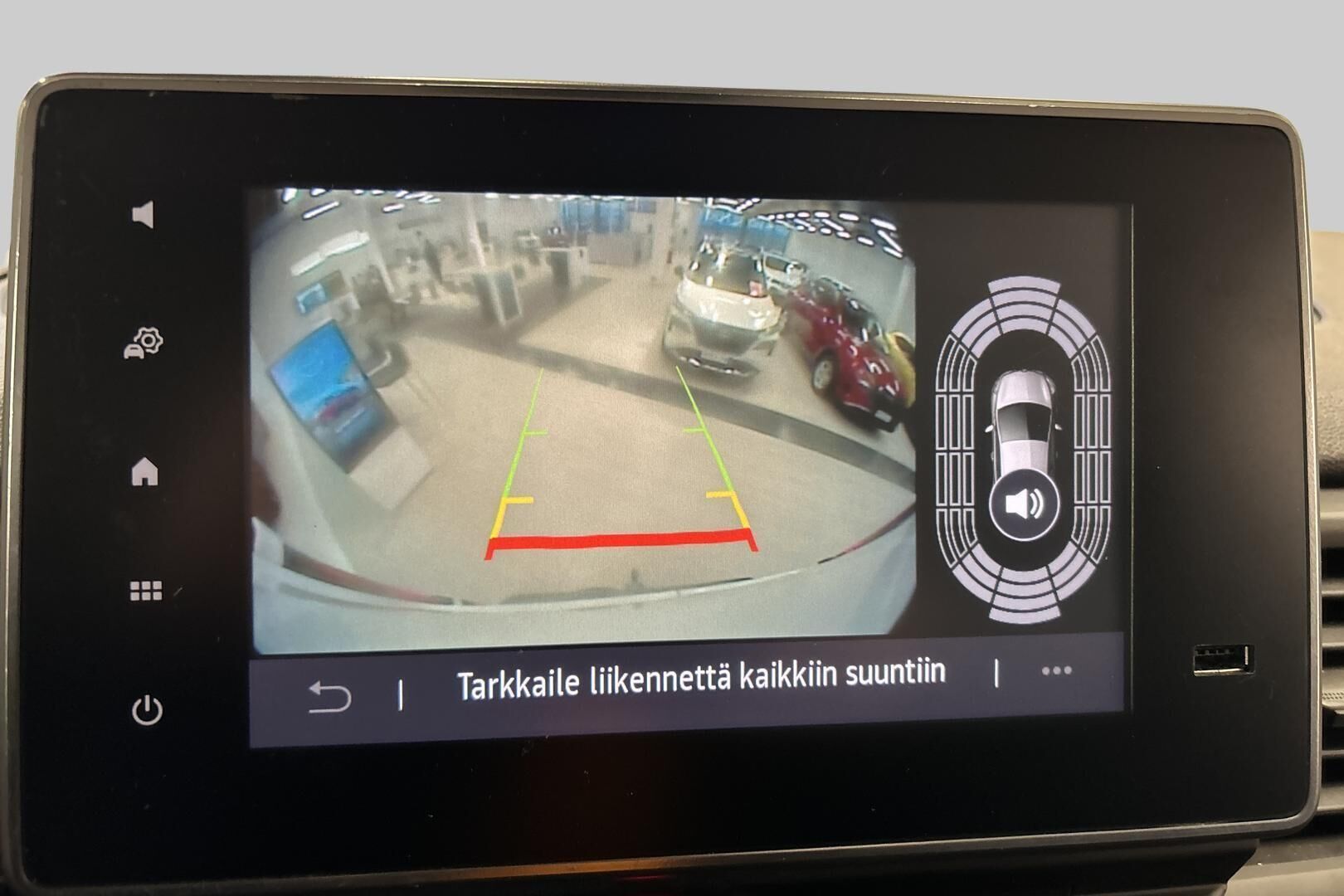 Nissan Primastar iso kuva 17