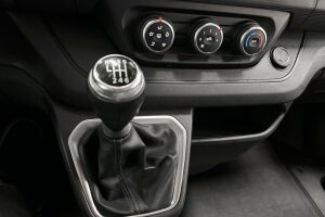 Nissan Primastar esikatselu 19