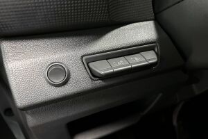 Nissan Primastar esikatselu 22