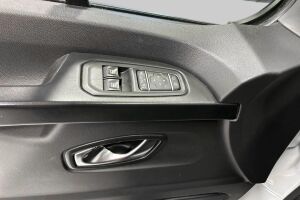 Nissan Primastar esikatselu 23