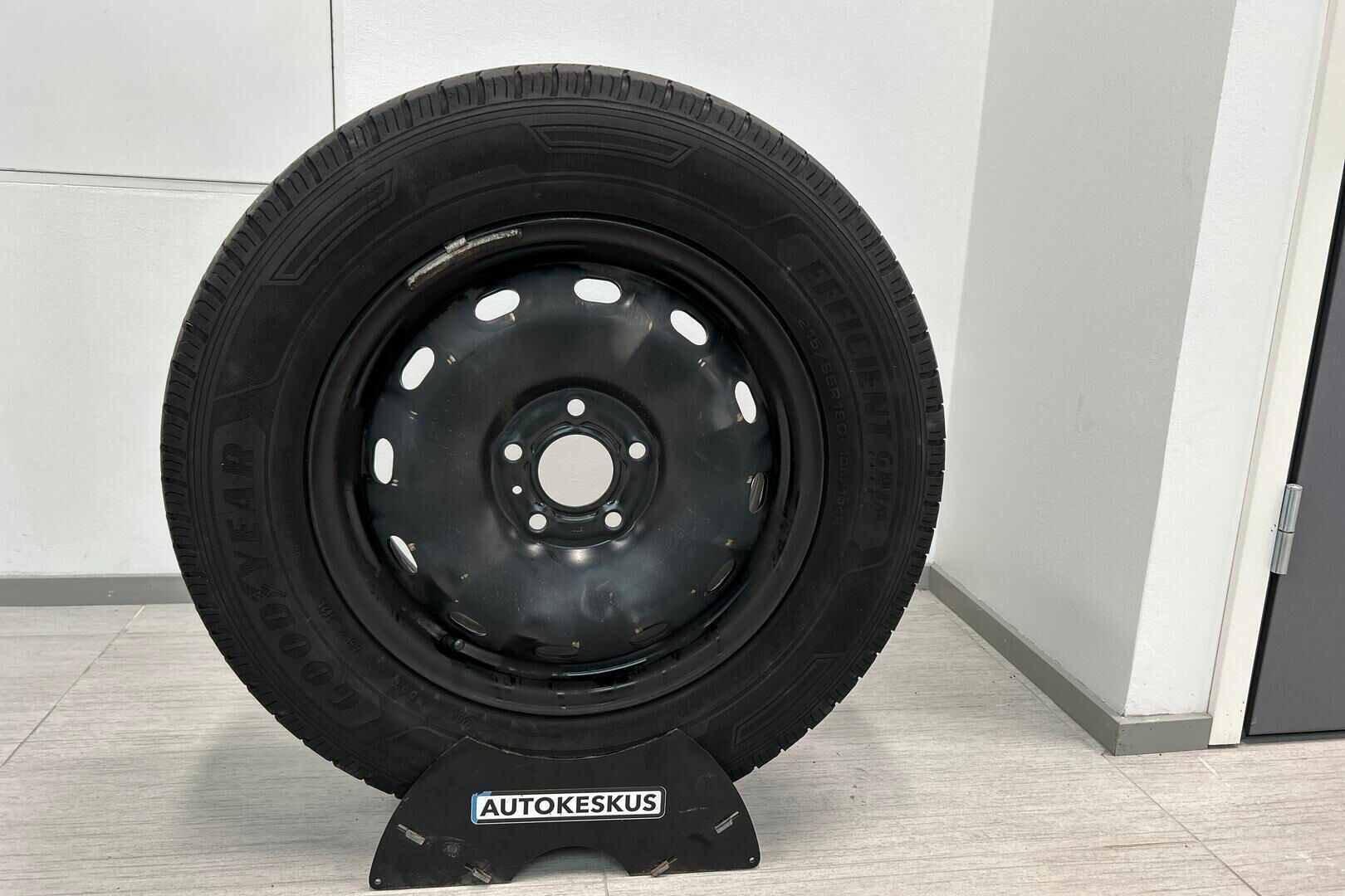 Nissan Primastar iso kuva 25