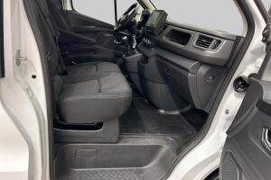 Nissan Primastar esikatselu 14
