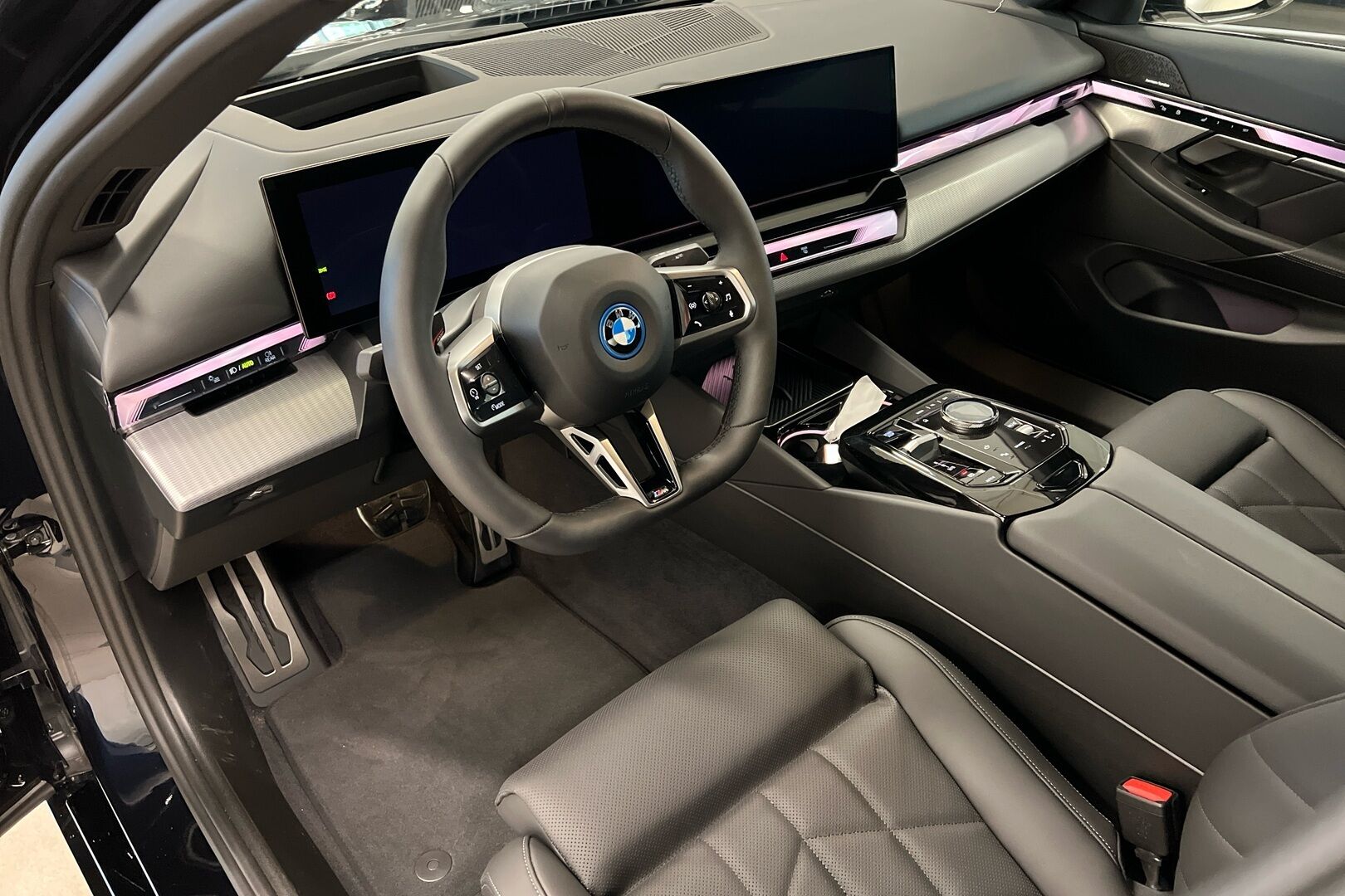 BMW I5 iso kuva 5
