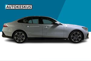 BMW i5 esikatselu 3