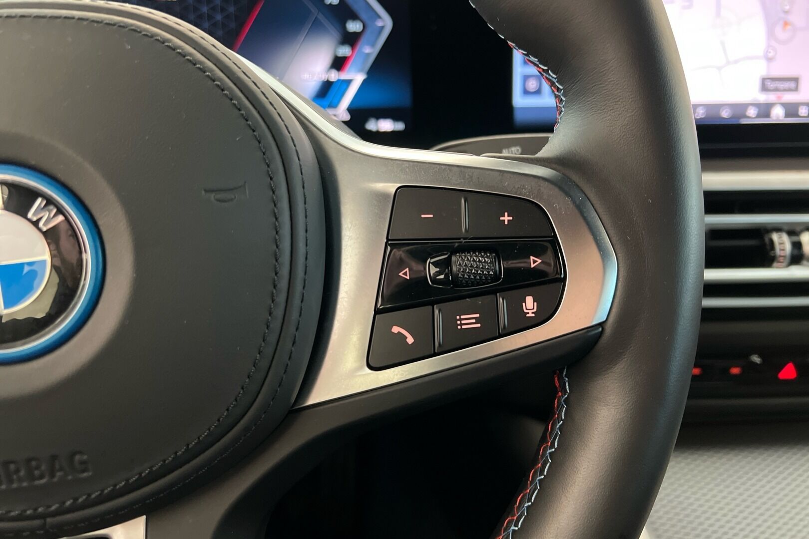 BMW i4 iso kuva 18
