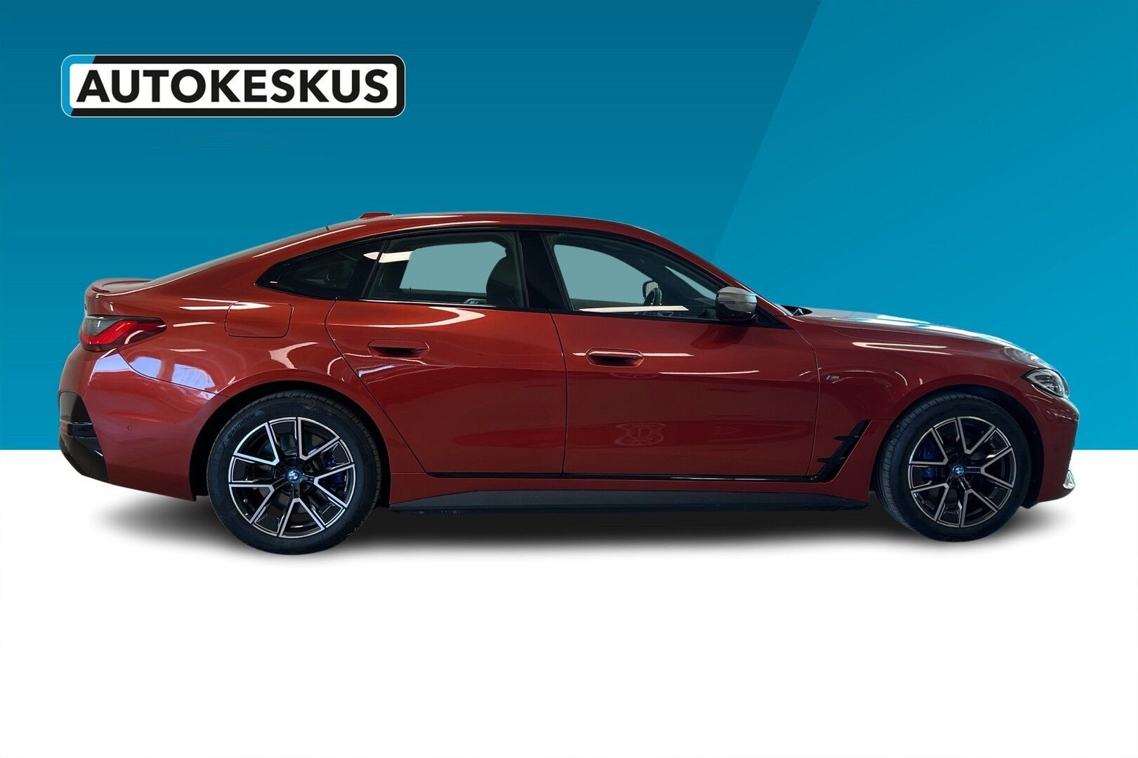 BMW i4 iso kuva 4