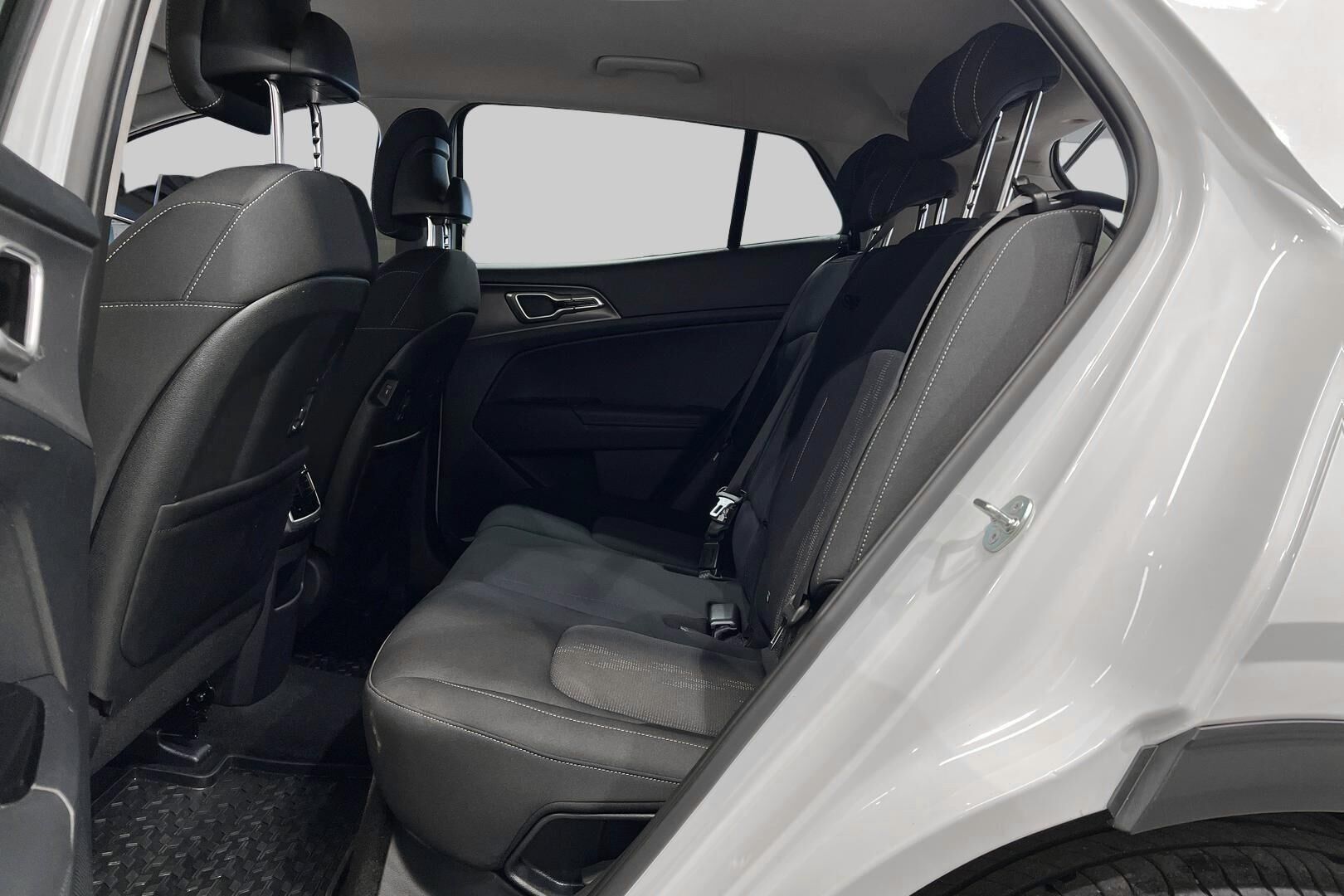 Kia Sportage iso kuva 29