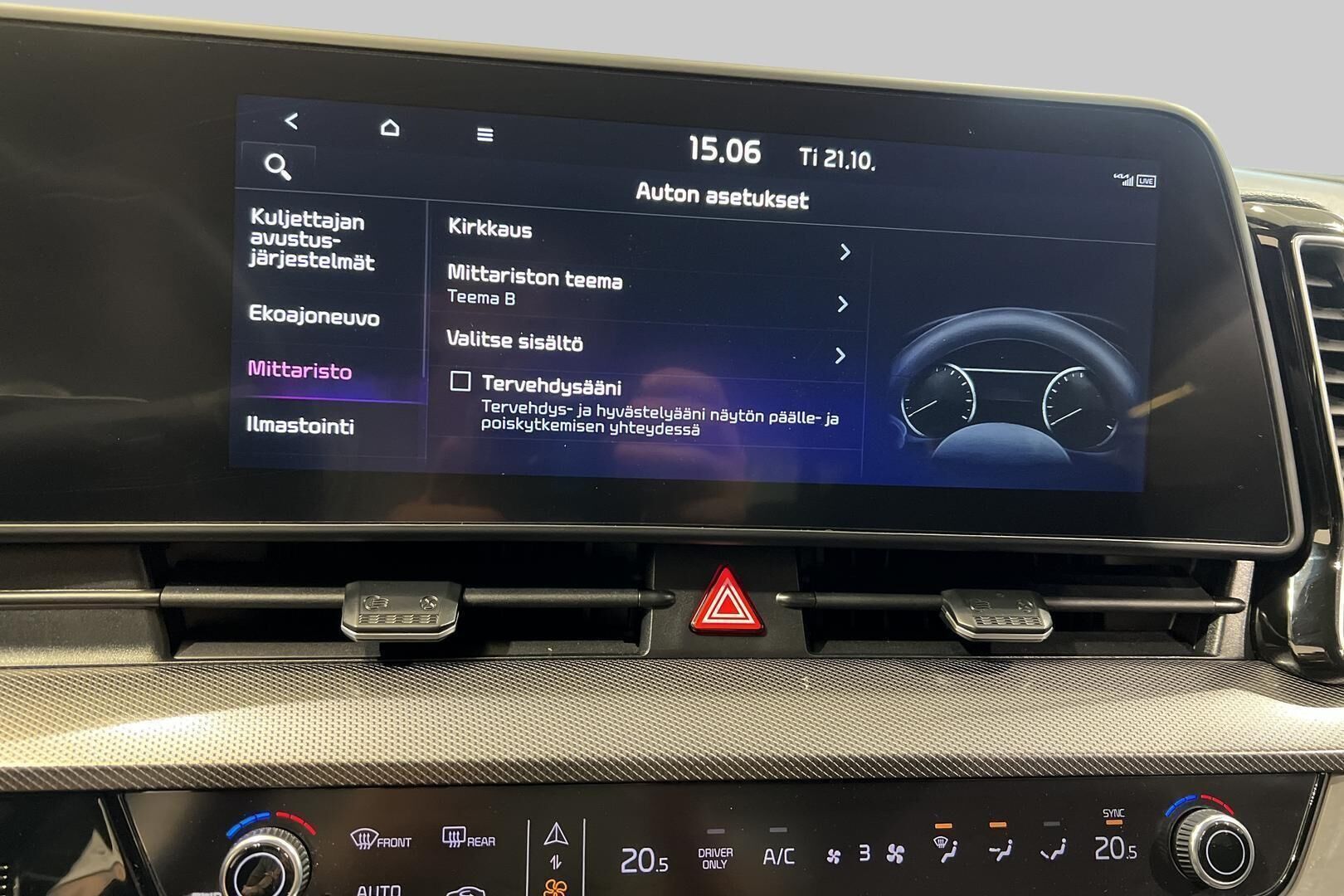 Kia Sportage iso kuva 12
