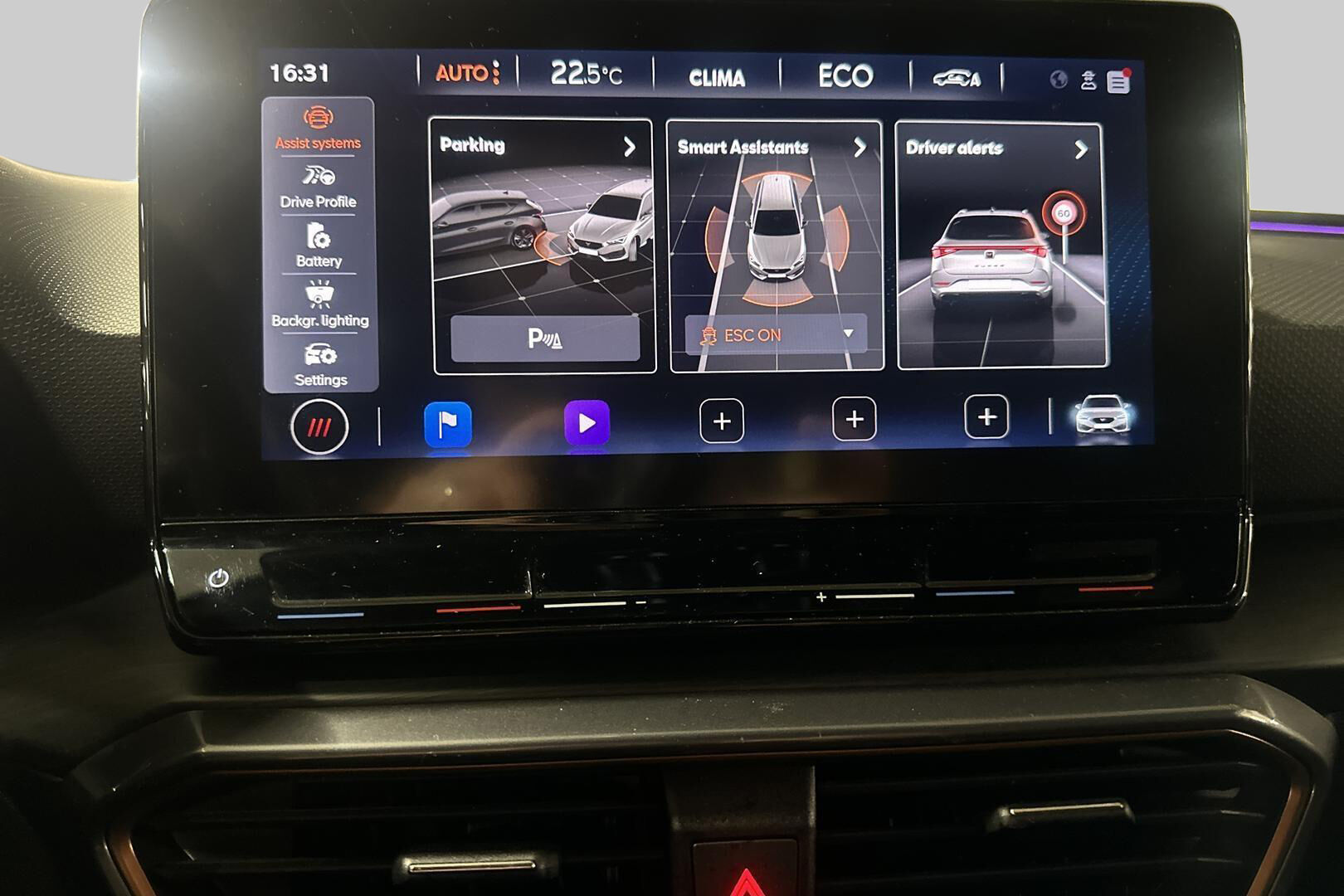 Cupra Leon iso kuva 15