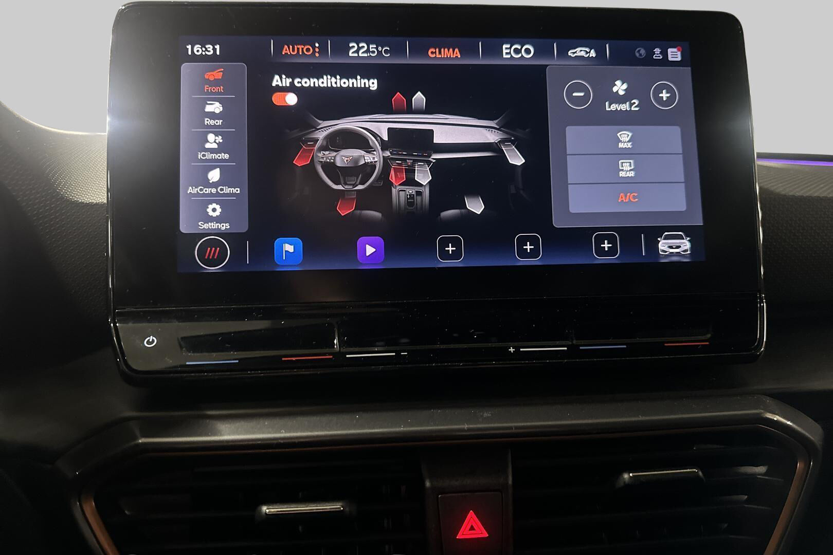 Cupra Leon iso kuva 16