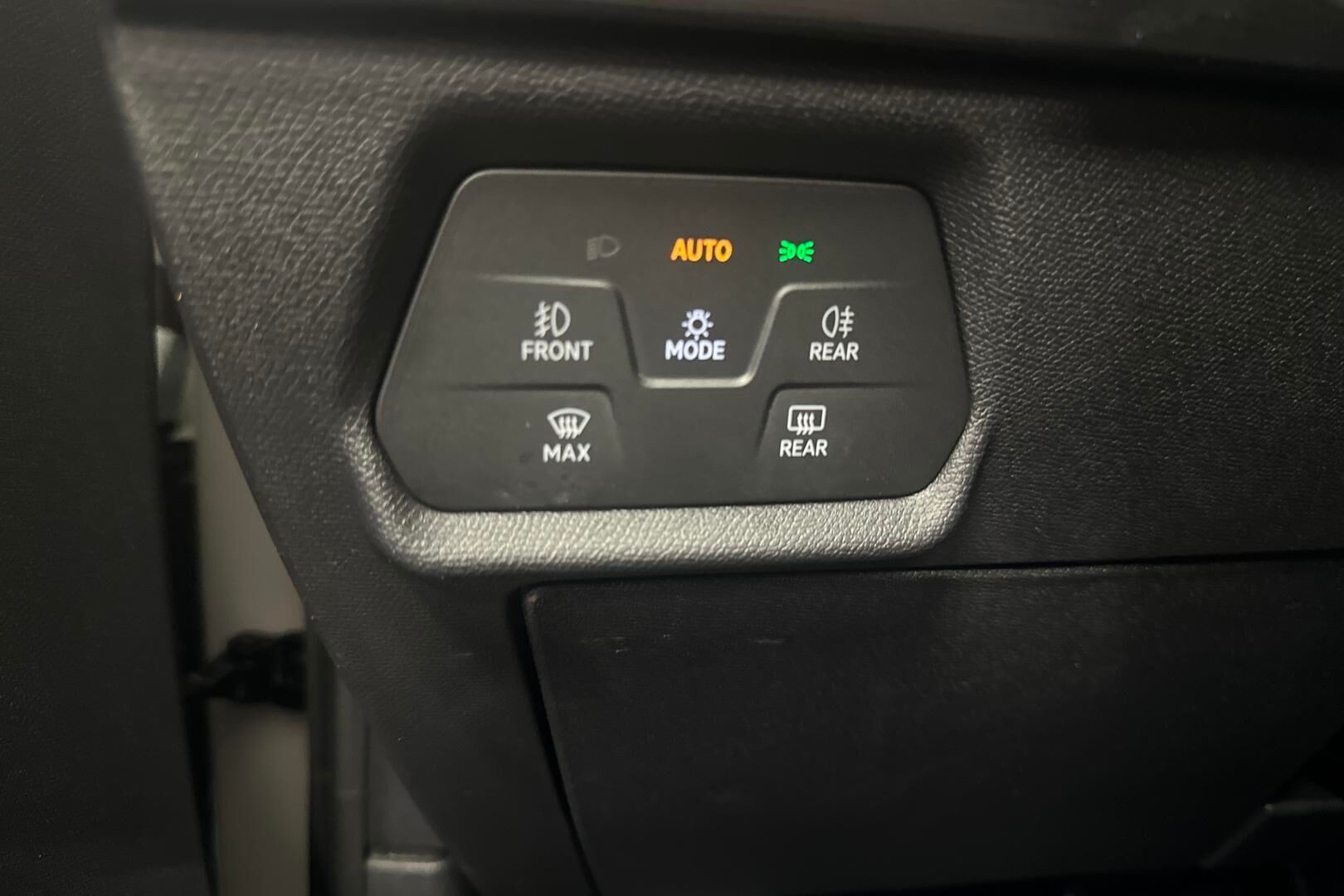 Cupra Leon iso kuva 22