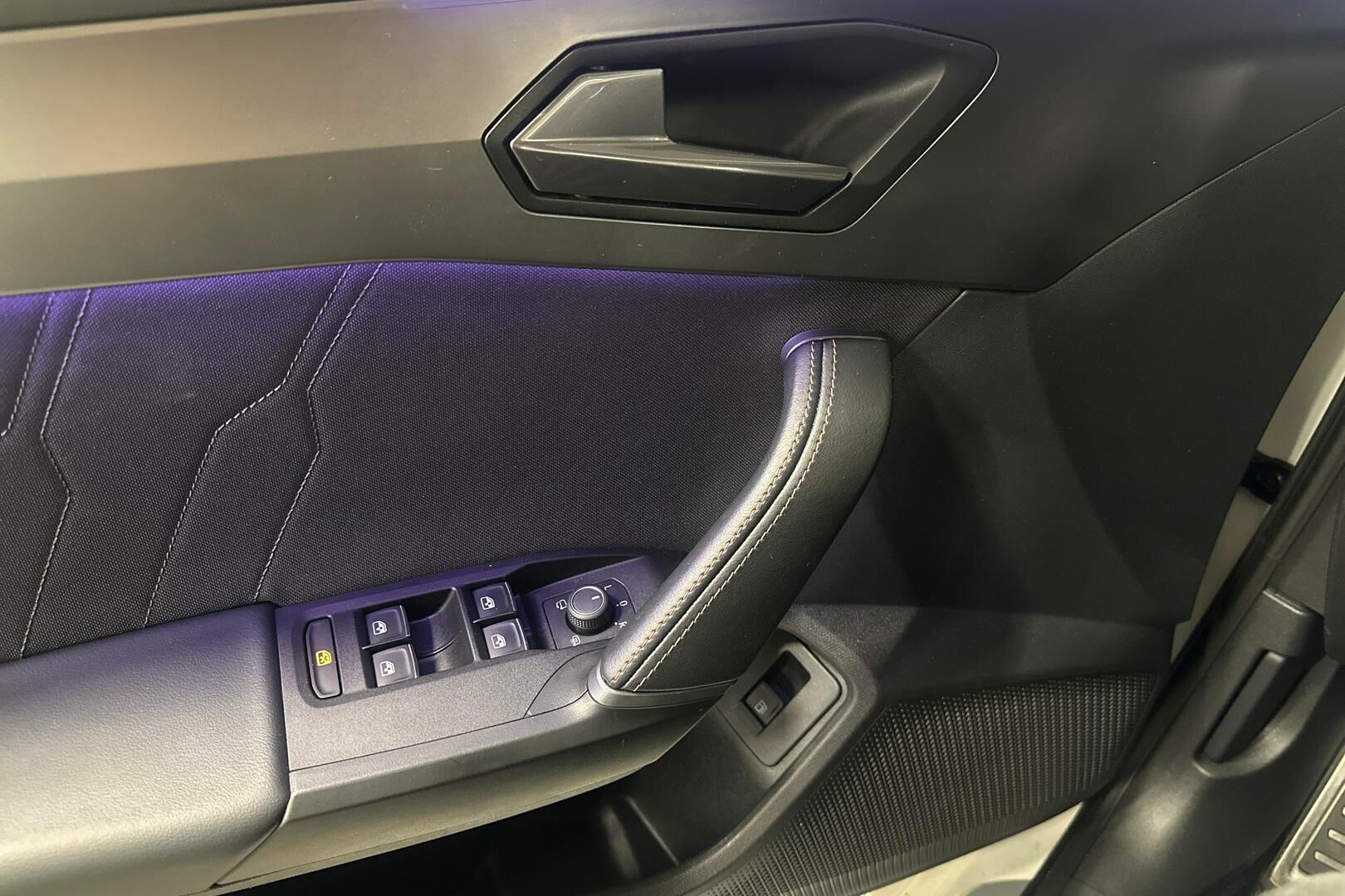 Cupra Leon iso kuva 23