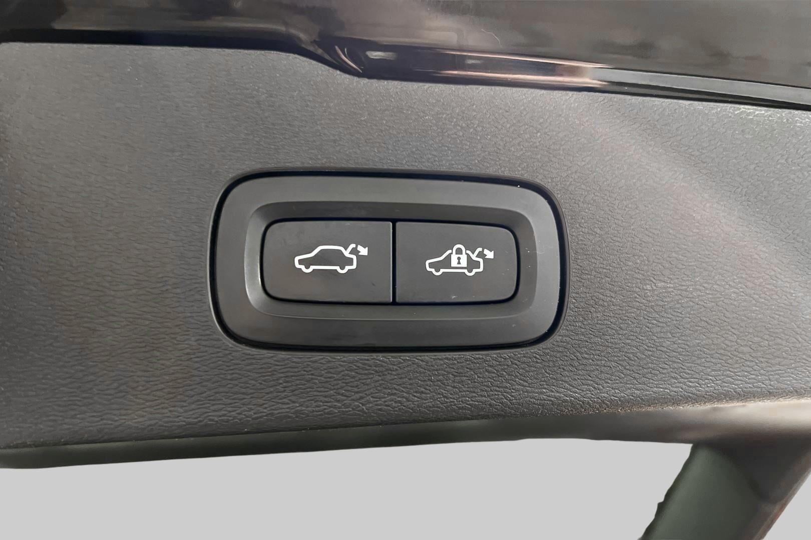 Volvo V60 iso kuva 14