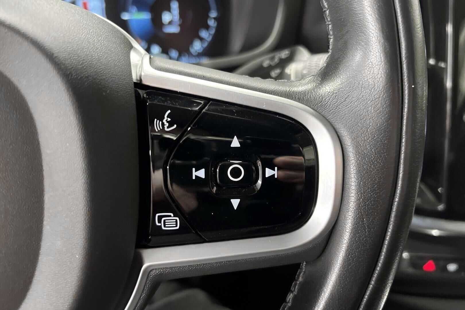 Volvo V60 iso kuva 17