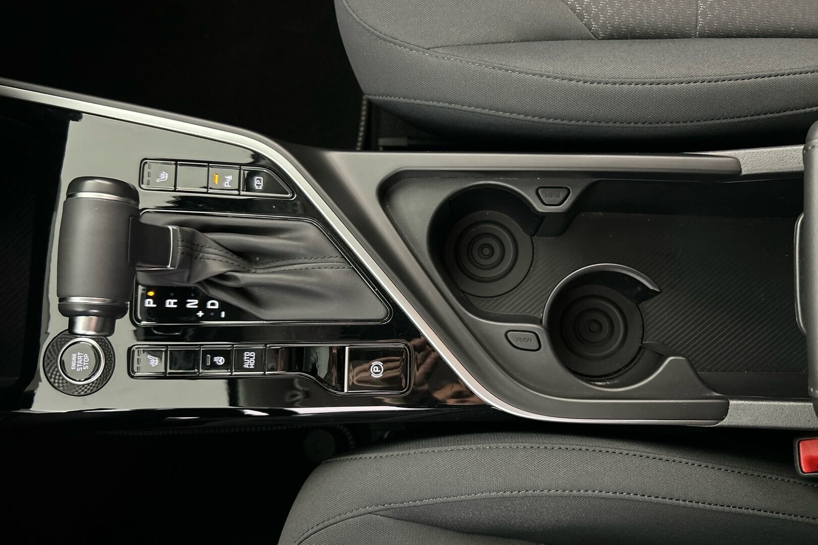Kia Niro iso kuva 23