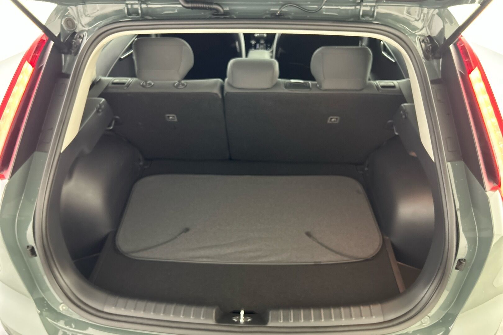 Kia Niro iso kuva 7