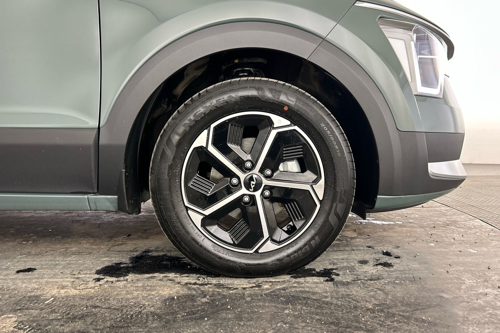 Kia Niro iso kuva 8