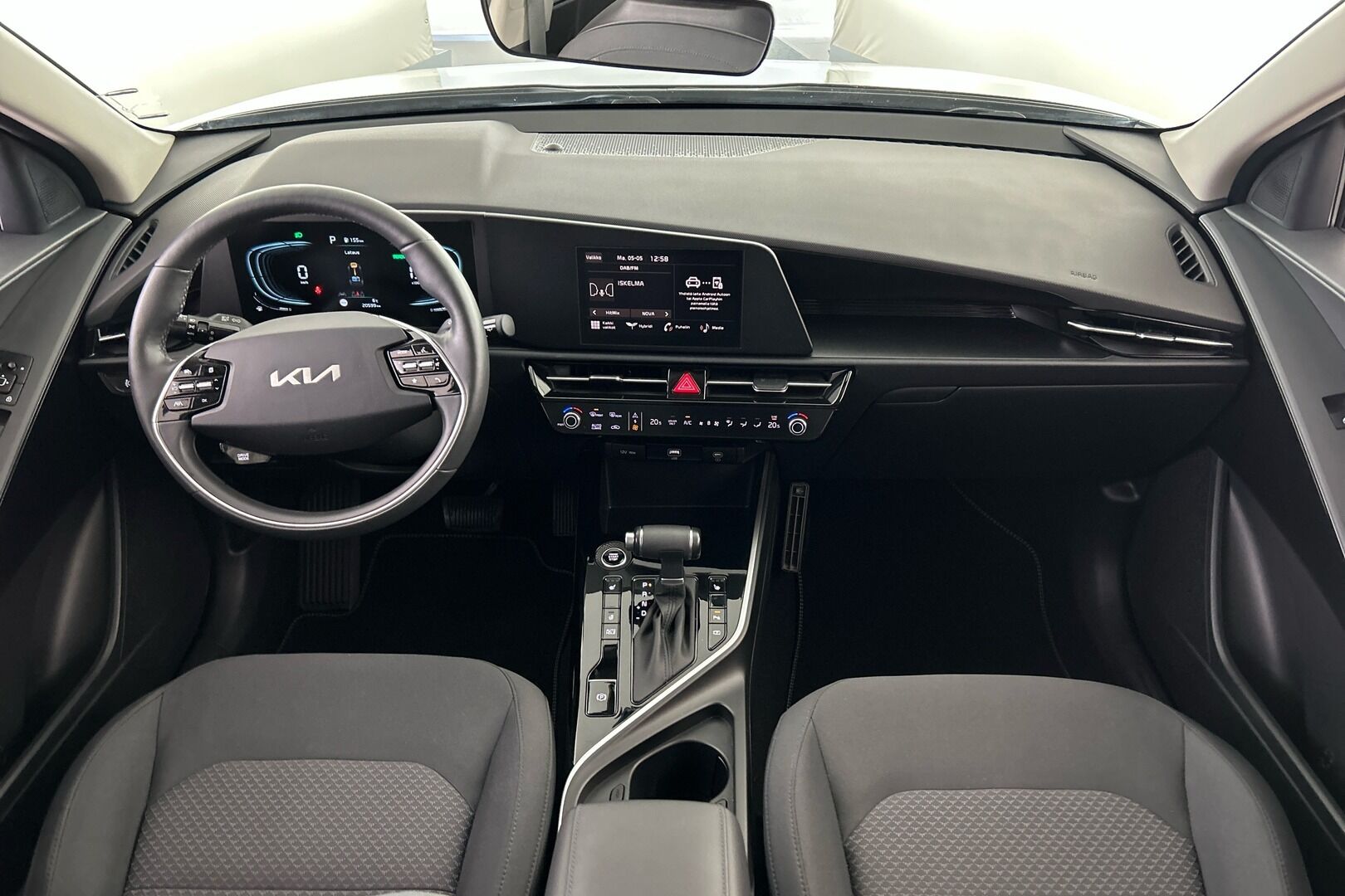 Kia Niro iso kuva 9