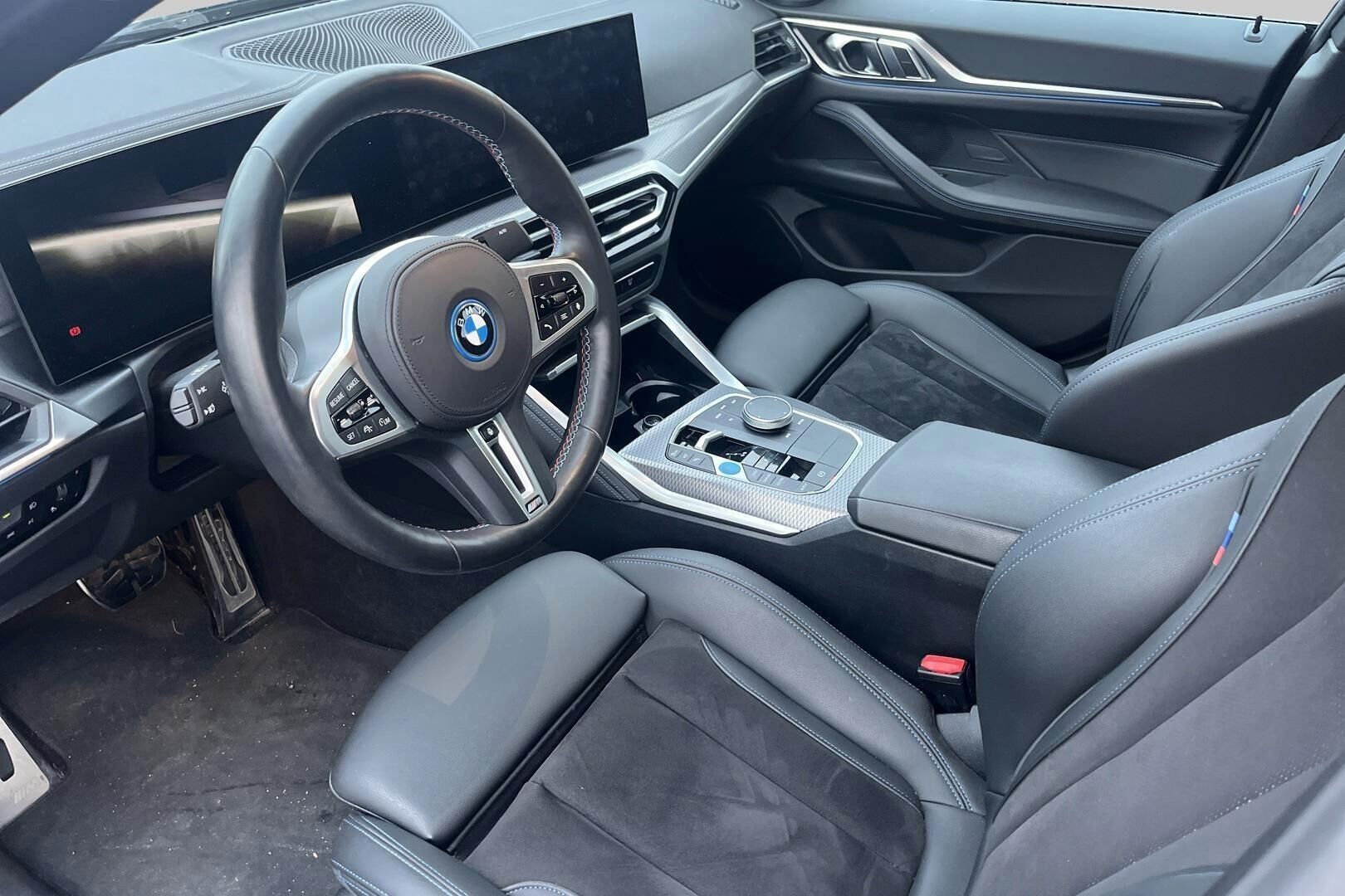 BMW i4 iso kuva 1