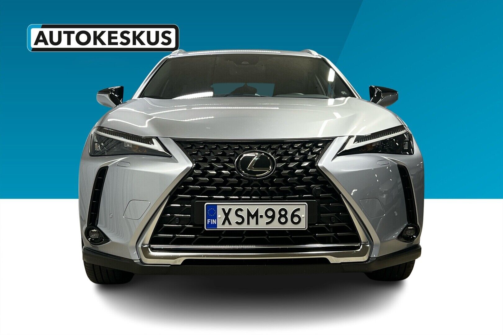 Lexus UX iso kuva 1
