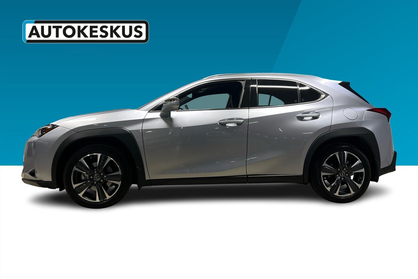 Lexus UX iso kuva 12