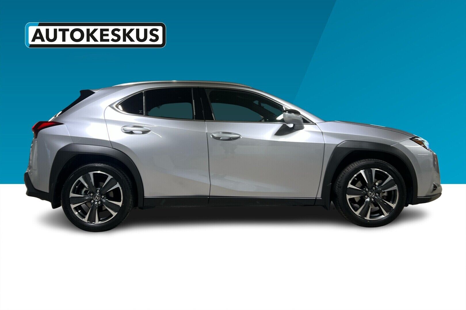 Lexus UX iso kuva 2