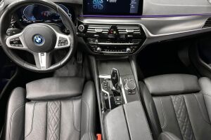 BMW 5-SARJA esikatselu 10