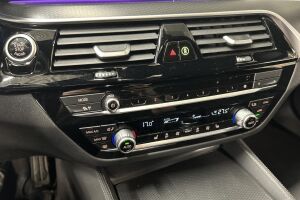 BMW 5-SARJA esikatselu 28