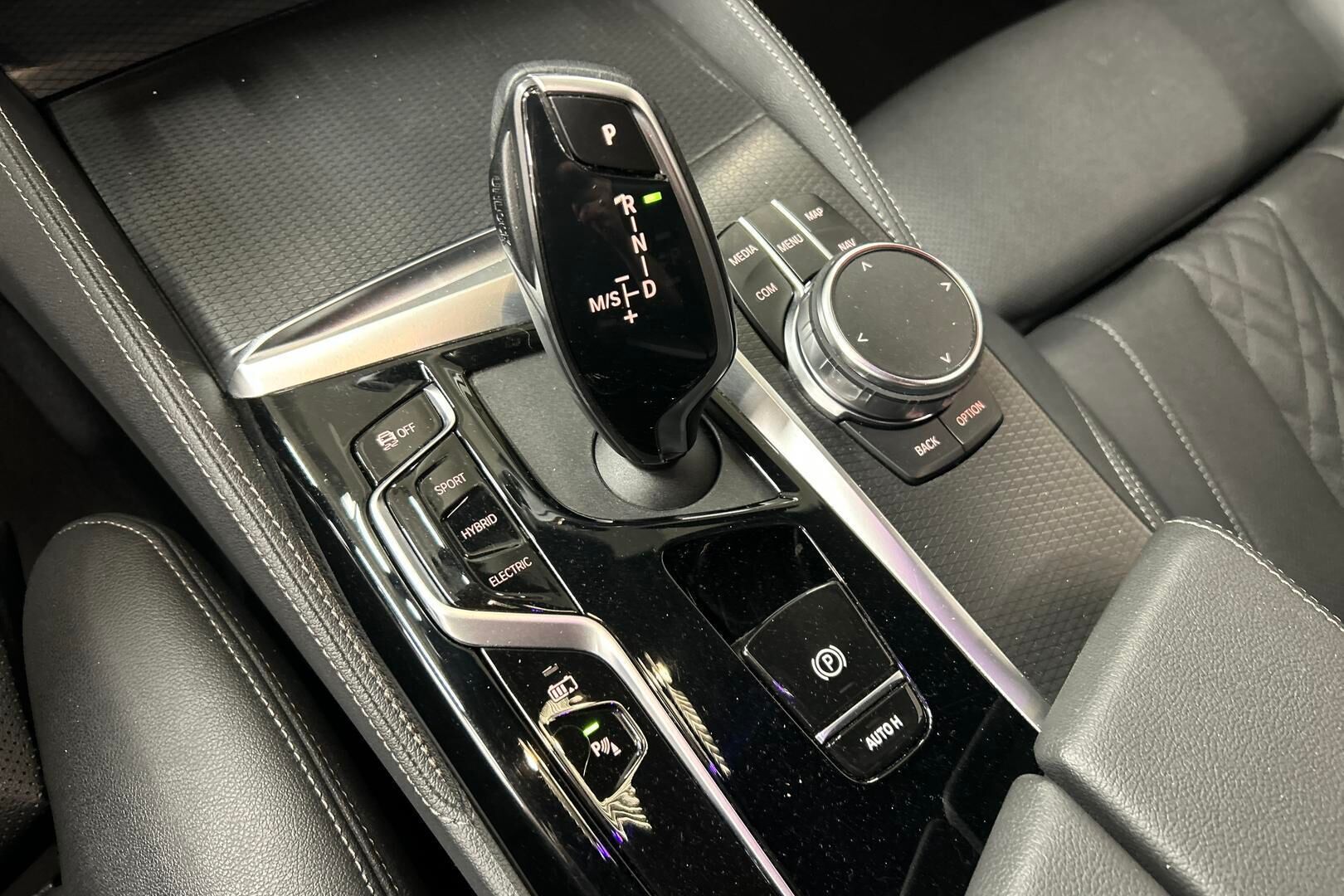 BMW 5-SARJA iso kuva 21