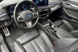 BMW 5-SARJA esikatselu 8