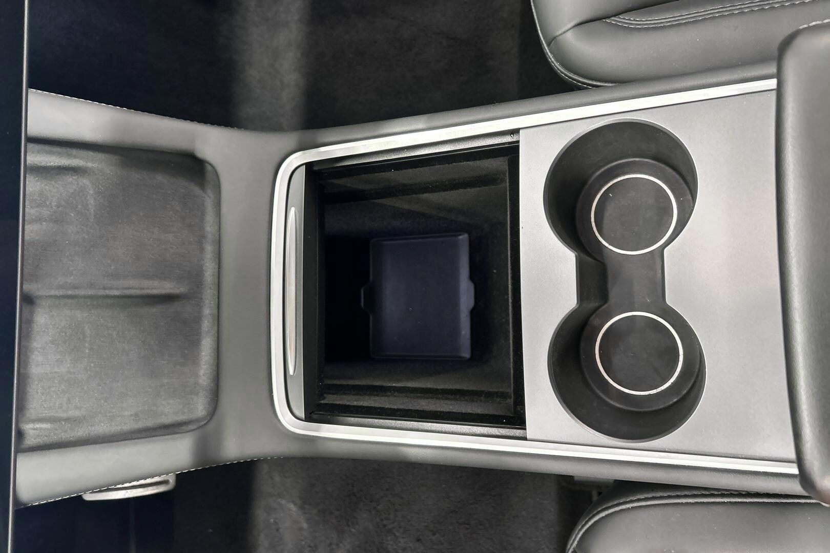 Tesla Model Y iso kuva 20