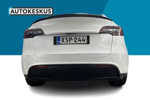 Tesla Model Y esikatselu 4