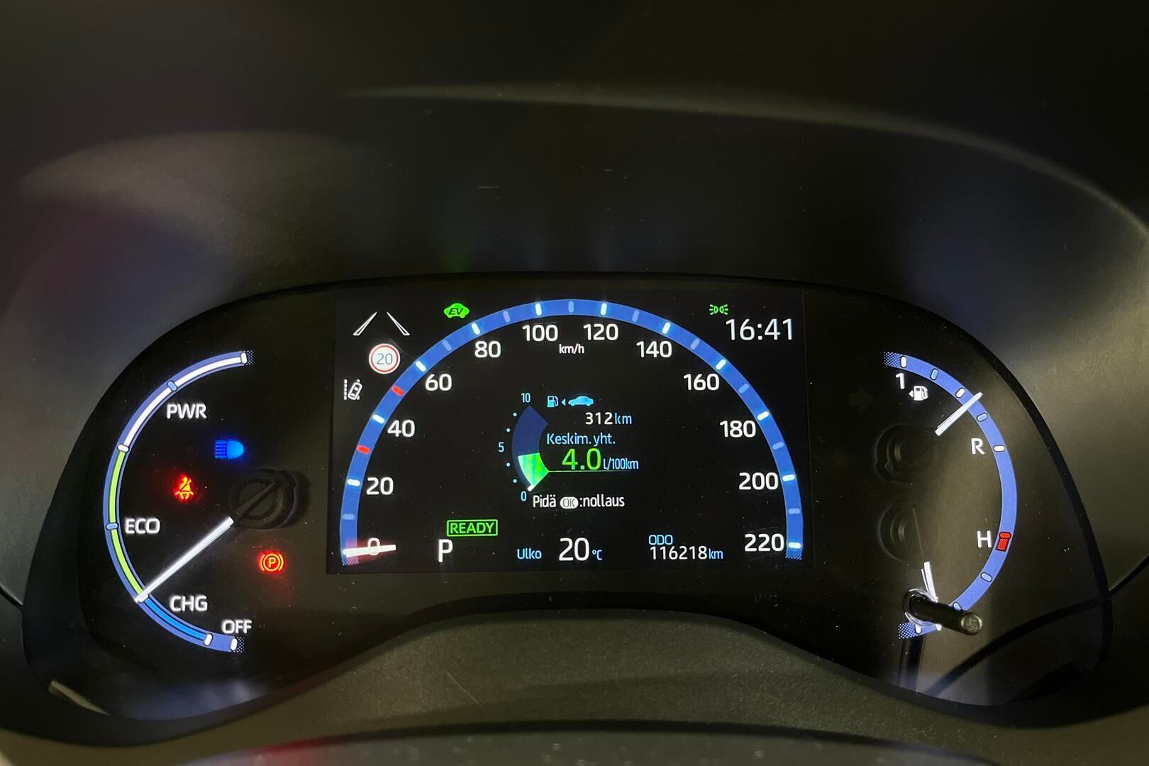 Toyota Yaris Cross iso kuva 10