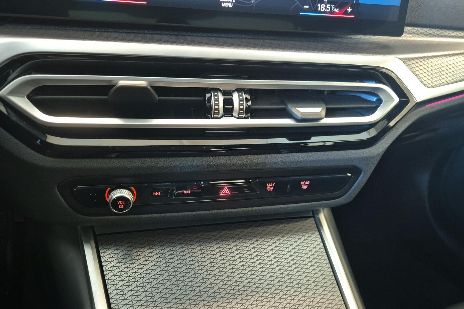 BMW 3-sarja iso kuva 11