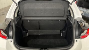 Toyota Yaris esikatselu 13