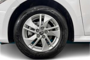 Toyota Yaris esikatselu 13