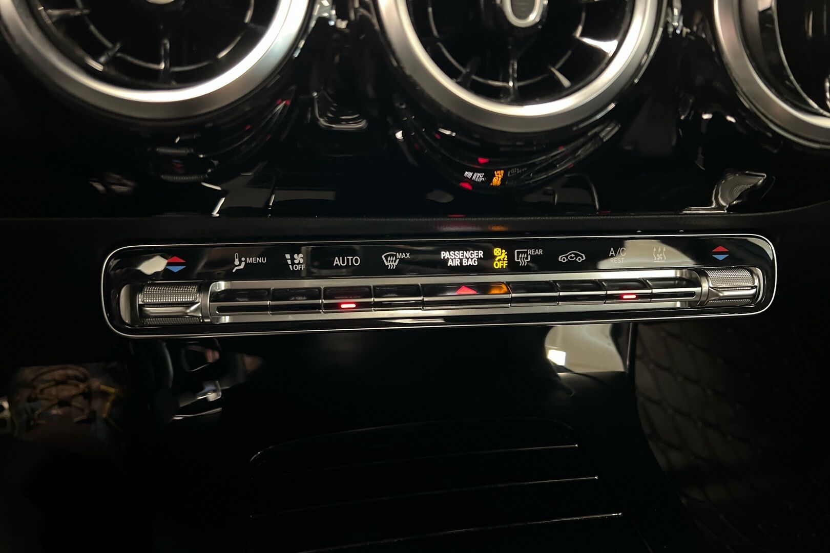 Mercedes-Benz A iso kuva 13