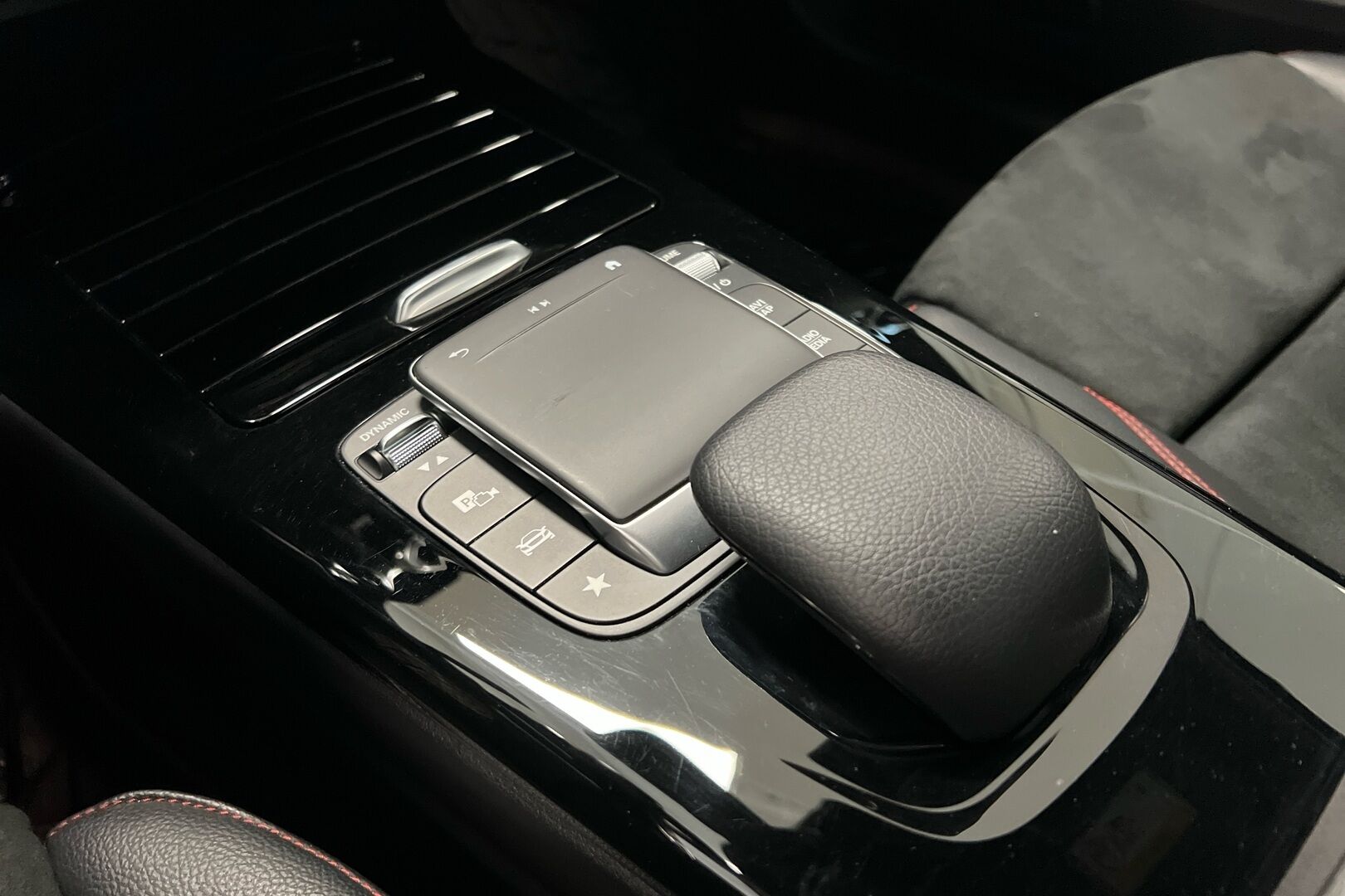 Mercedes-Benz A iso kuva 14