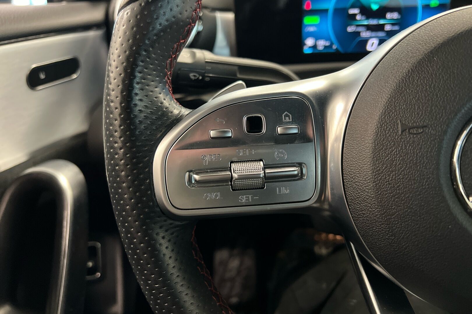 Mercedes-Benz A iso kuva 16