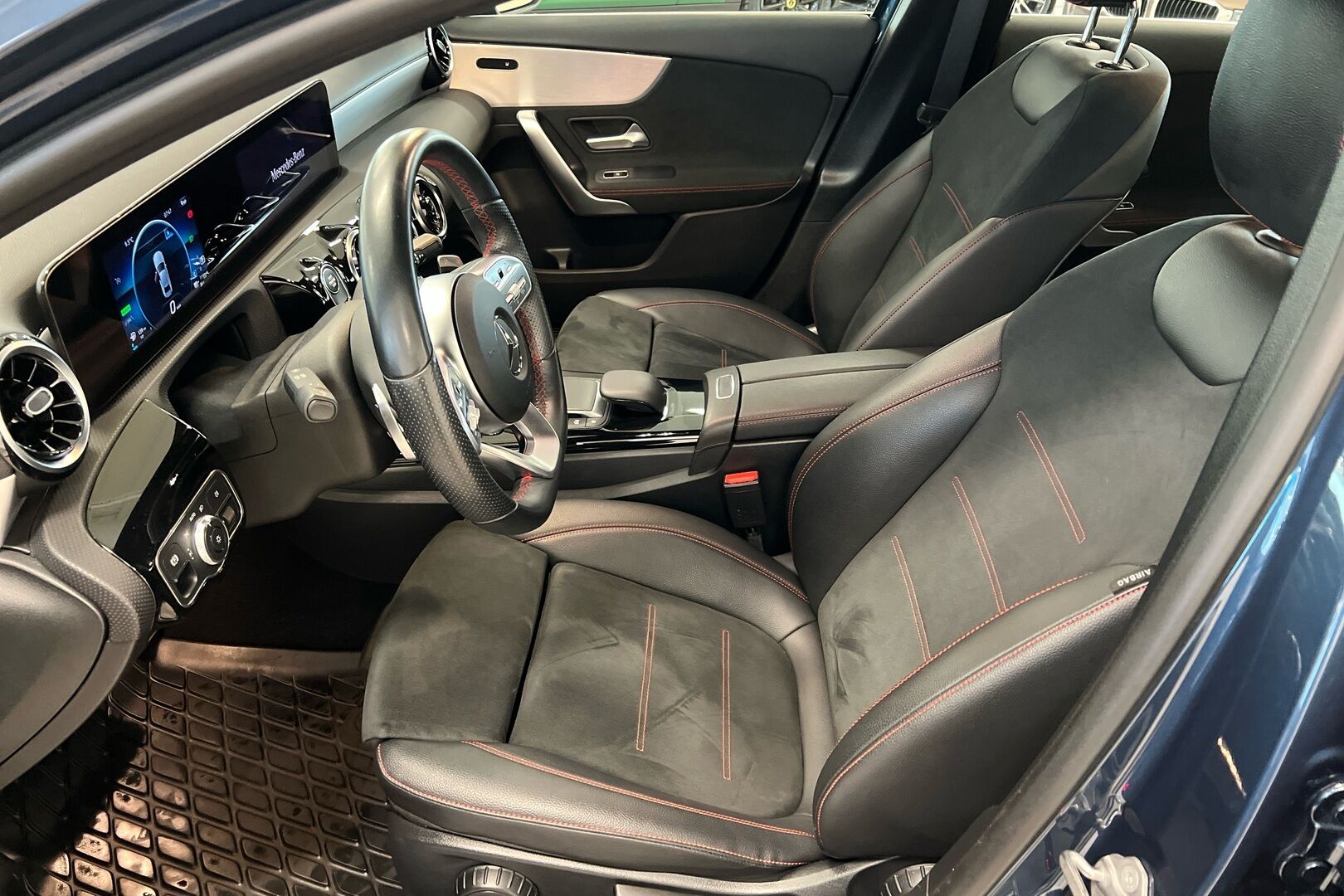 Mercedes-Benz A iso kuva 7