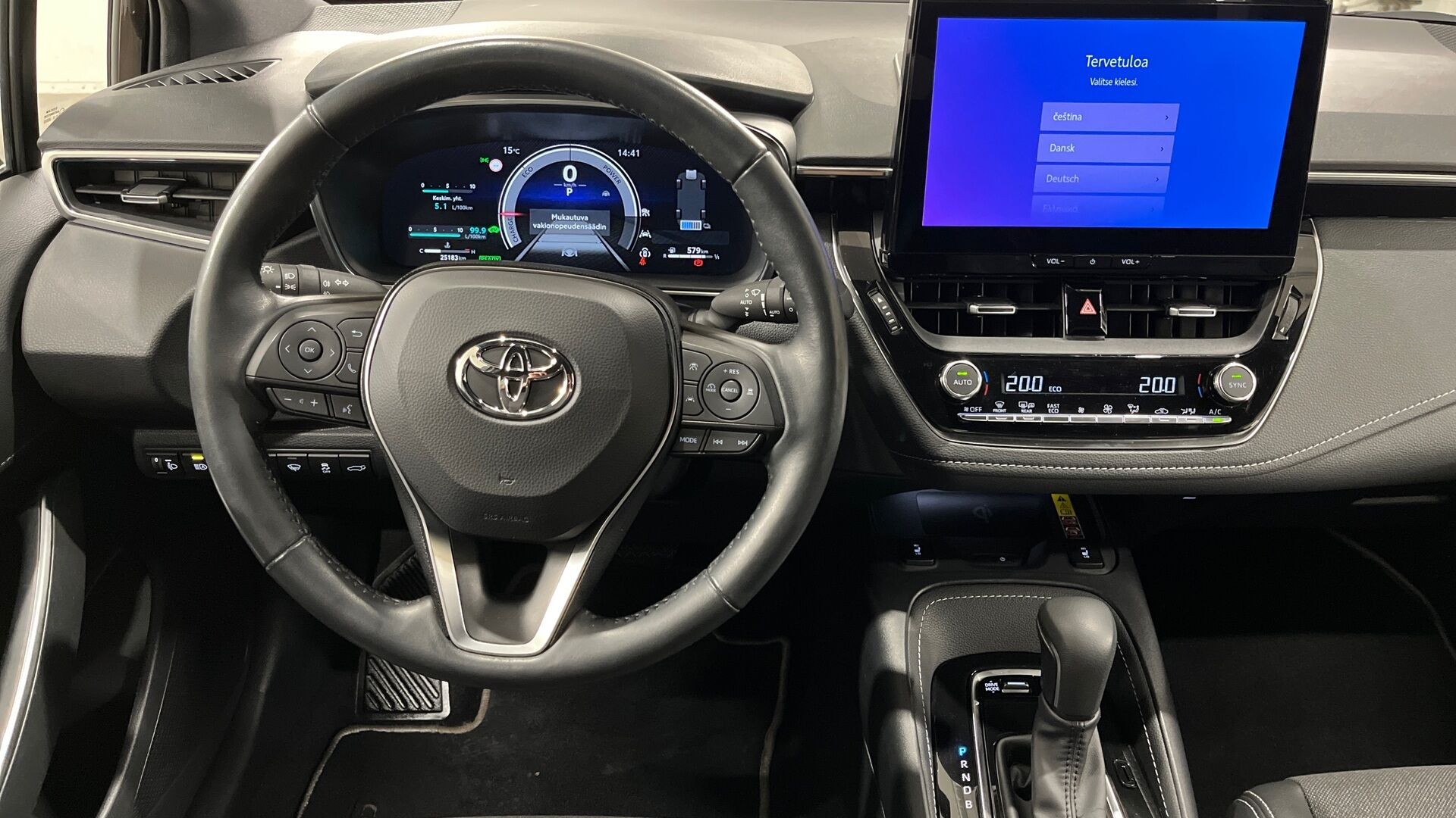 Toyota Corolla iso kuva 10