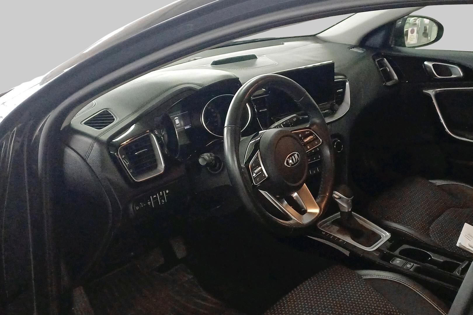 Kia XCeed iso kuva 2