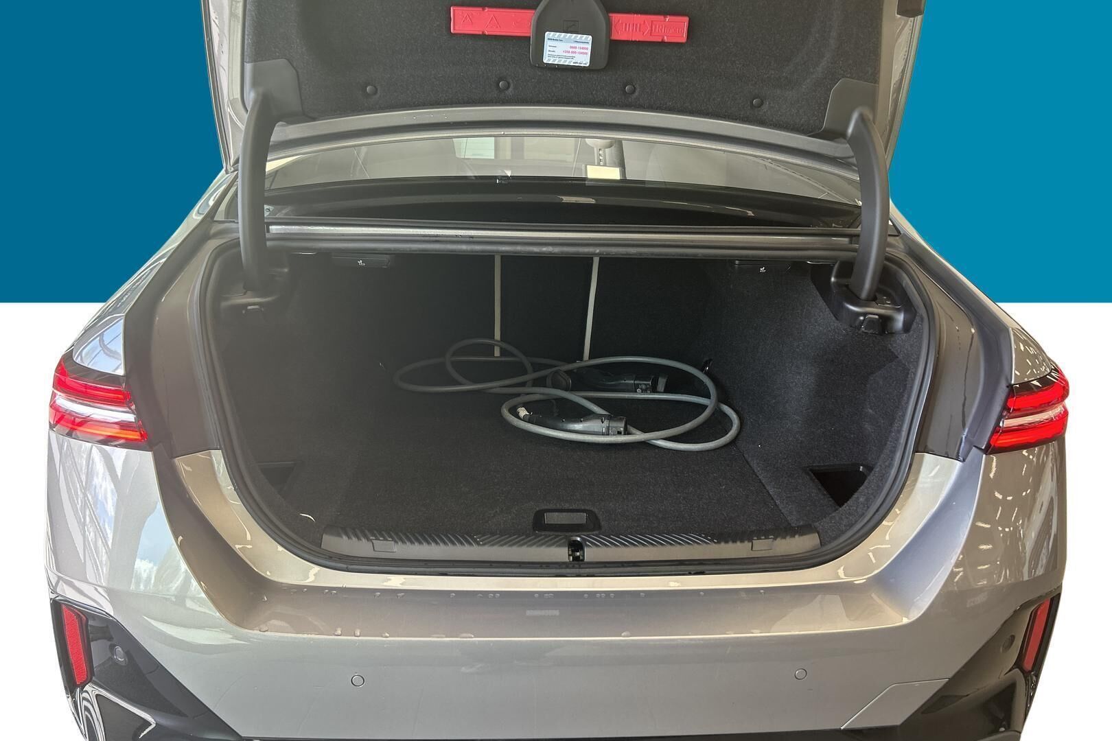 BMW i5 iso kuva 11