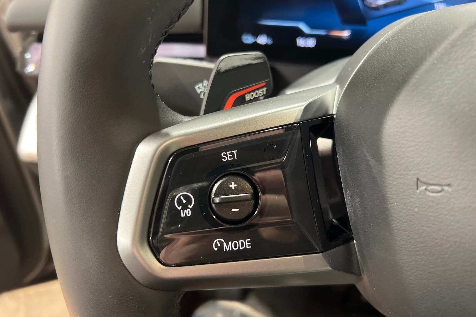 BMW i5 iso kuva 16