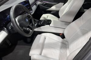 BMW i5 esikatselu 4