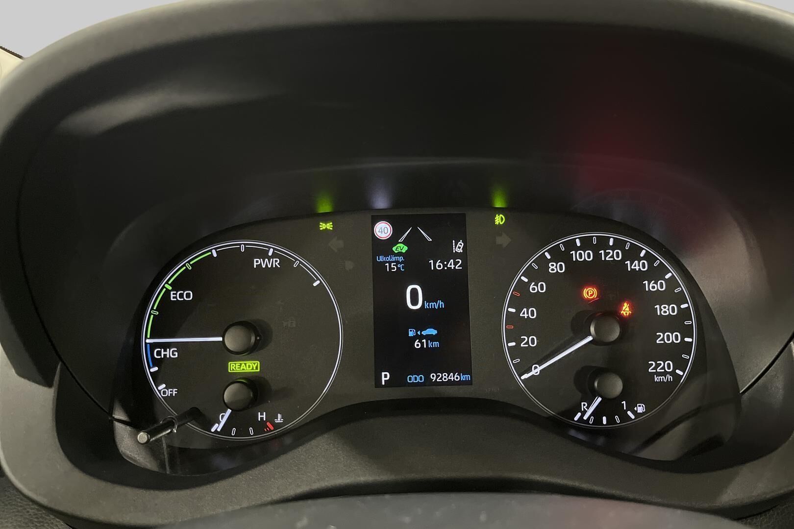 Toyota Yaris iso kuva 13