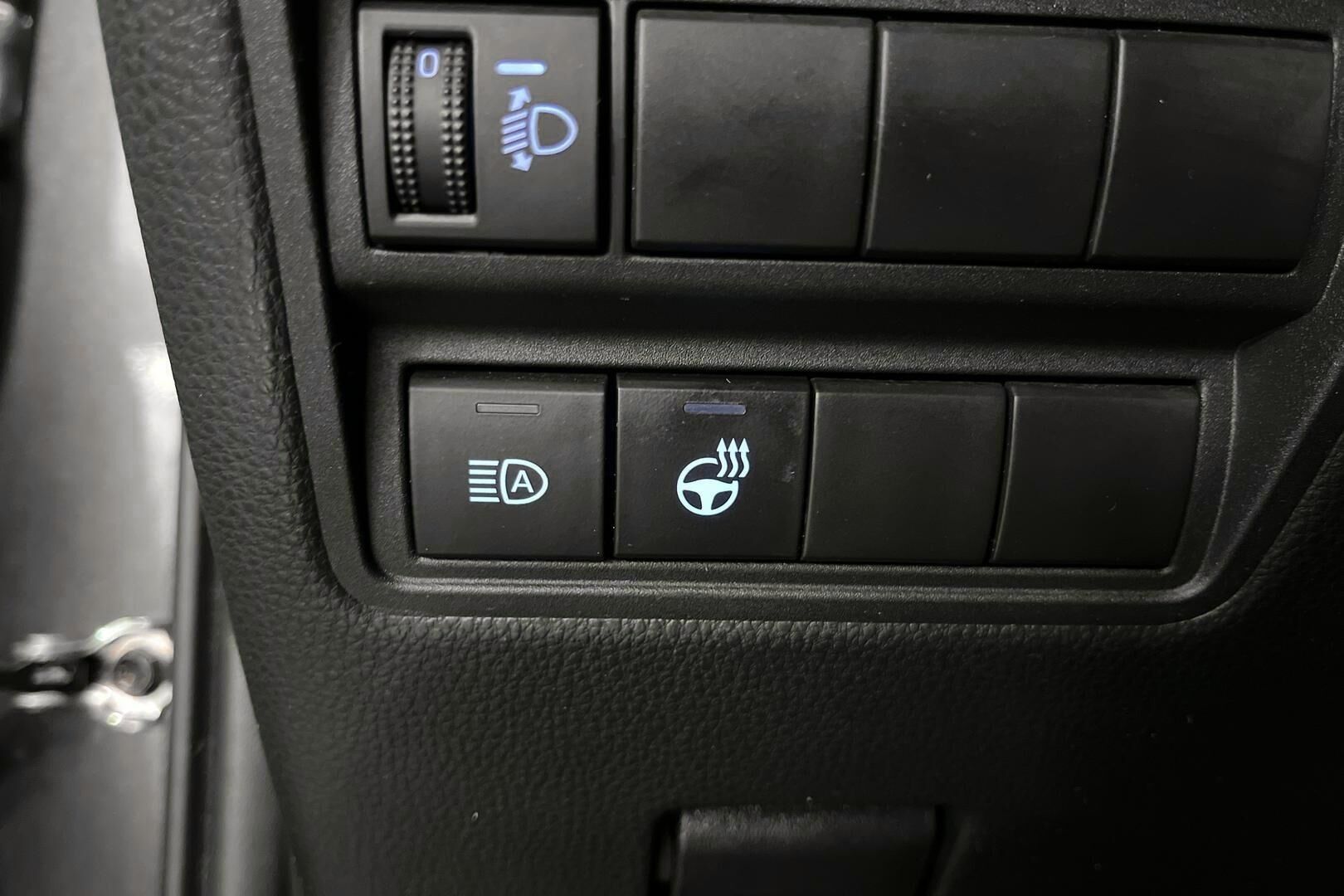 Toyota Yaris iso kuva 15