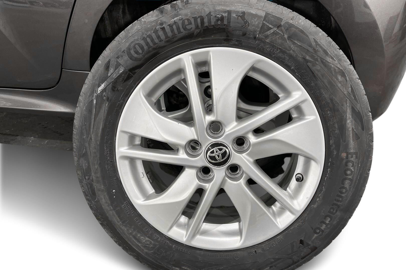 Toyota Yaris iso kuva 17